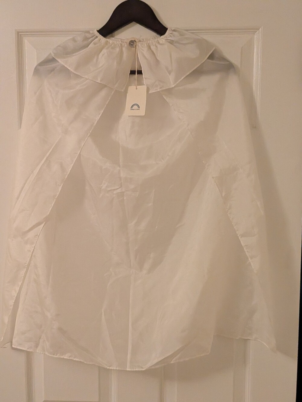 New With Tags Sarah's Silks White Cape Montessori 100% Silk